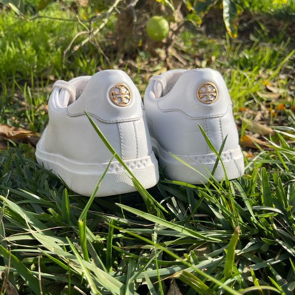 TORY BURCH Low Top Howell white leather sneaker Size 5.5 - Picture 5 of 15